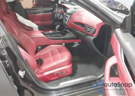 2019 Maserati Levante Gransport z USA, uszkodzony, nr VIN ZN661XUS3KX318697